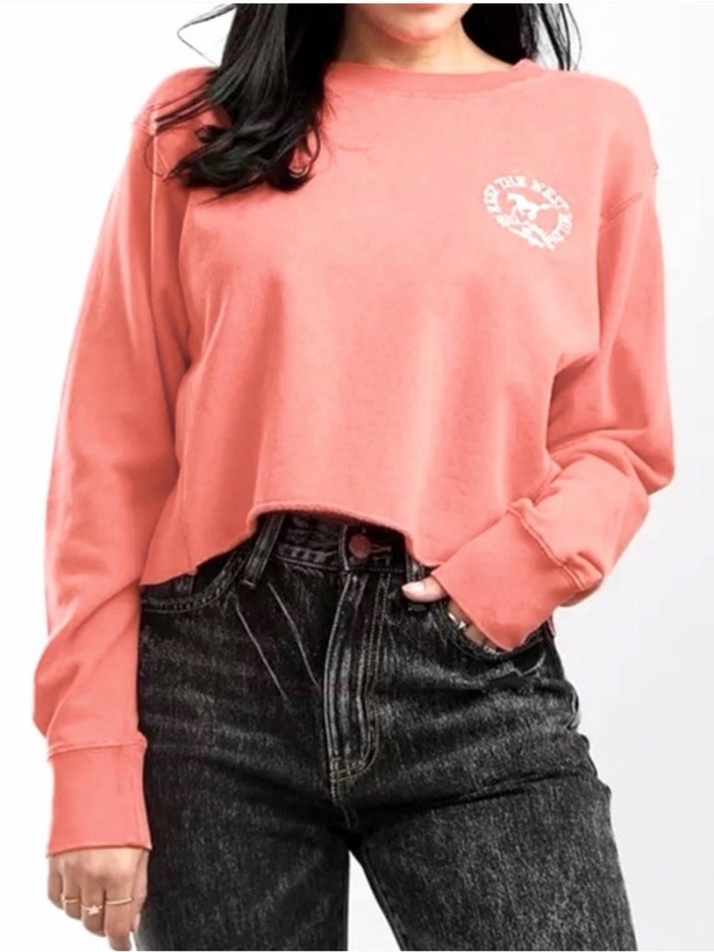 Wrangler x Billabong Cropped Embroidered Crewneck Sweatshirt in Pink